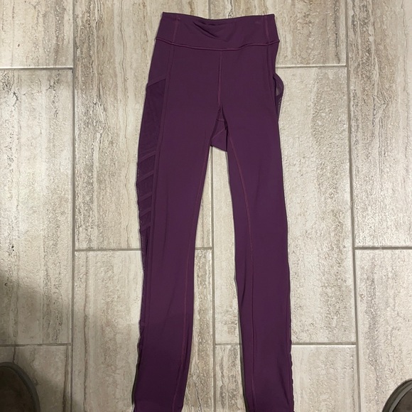 LULULEMON deep purple mesh side panel crop pant - Picture 3 of 6